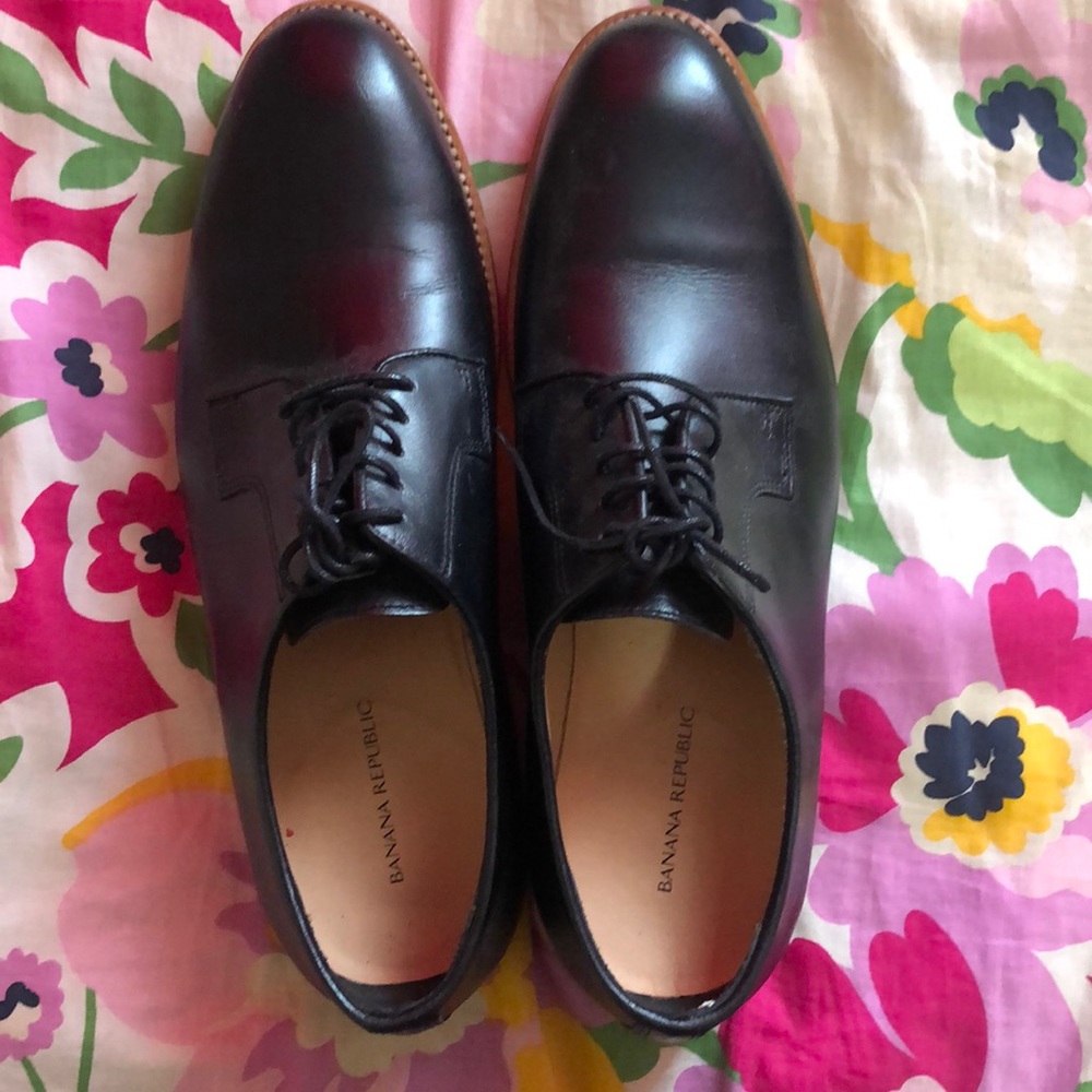 Banana Republic Black Dress Shoes